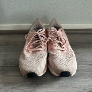 Nike Women’s Pink Running Tennis Shoes